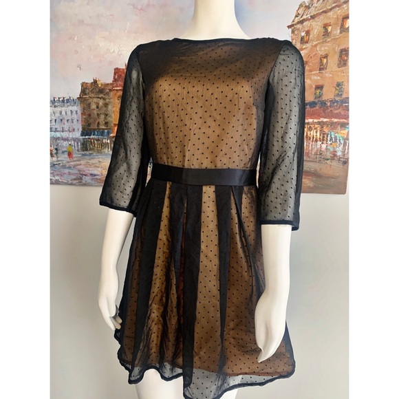 P R E T T Y. L I T T L E. T H I N G - Picture 4 of 5